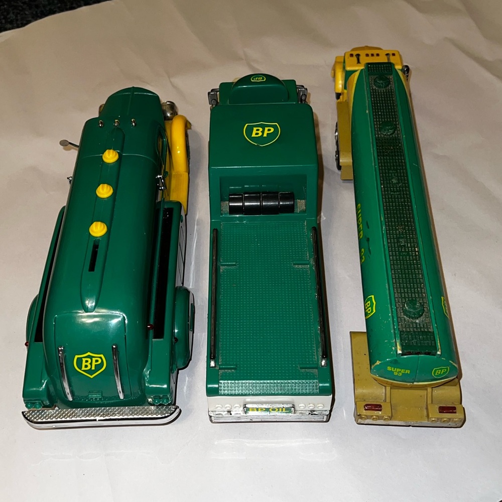 Lot of 3 BP Hess Green and Yellow Collectable Tanker Truck Set - Picture 6 of 15